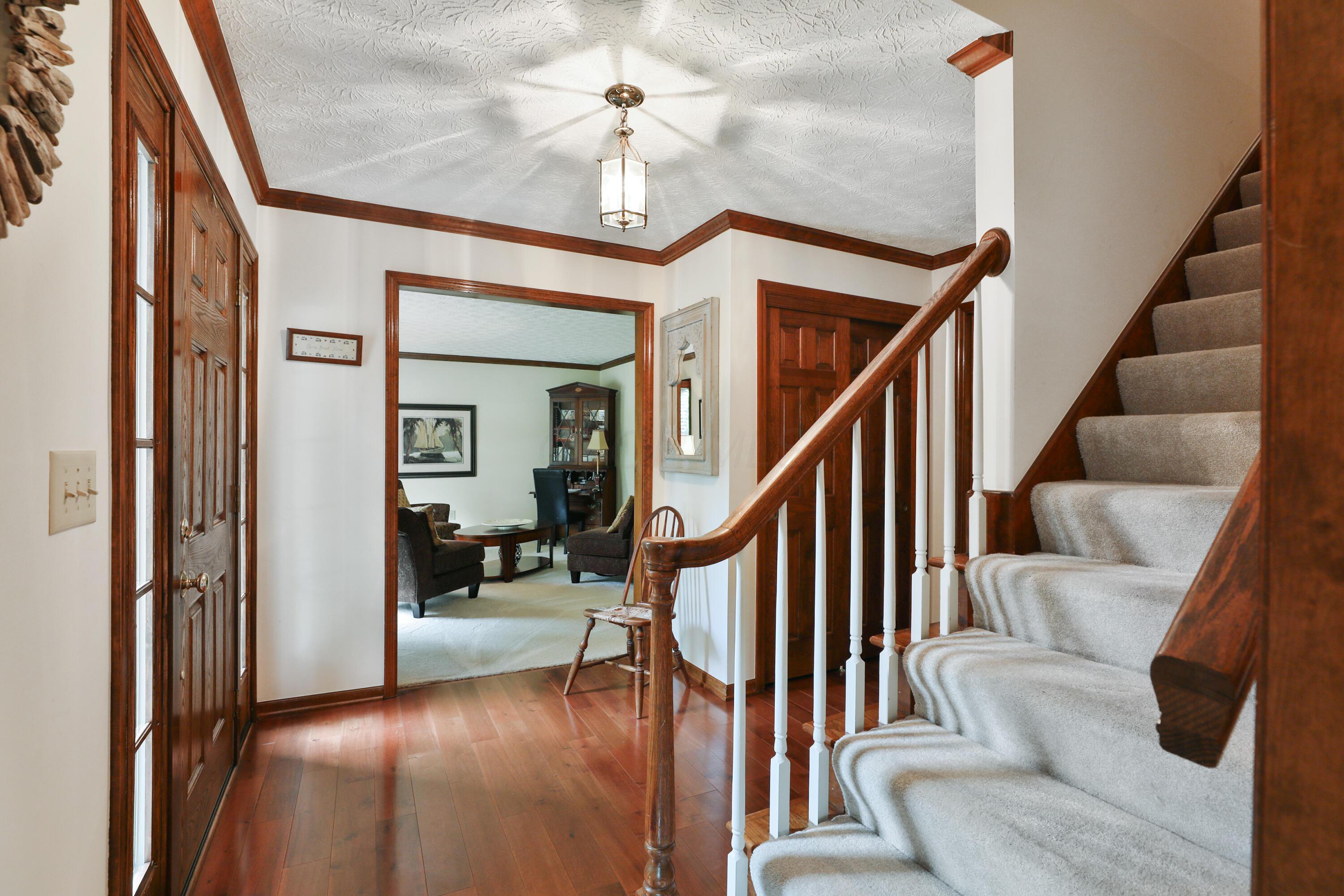 610 Deer Run Road Westerville, OH 43081 - Photo 4 of 58 610-DeerRun-06
