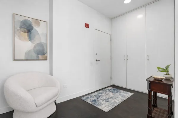 $525,000 | 653 North Kingsbury Street, Unit 1405, Chicago, IL 60654