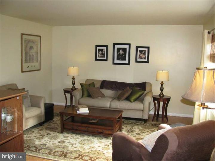 531 Pershing Boulevard Reading, PA 19607 - Photo 4 of 13 Gallery Image 4