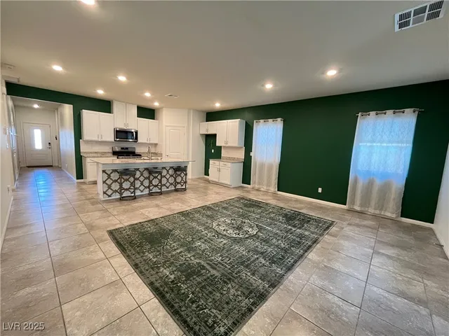 $3,000 | 7919 Satiny Court, North Las Vegas, NV 89084