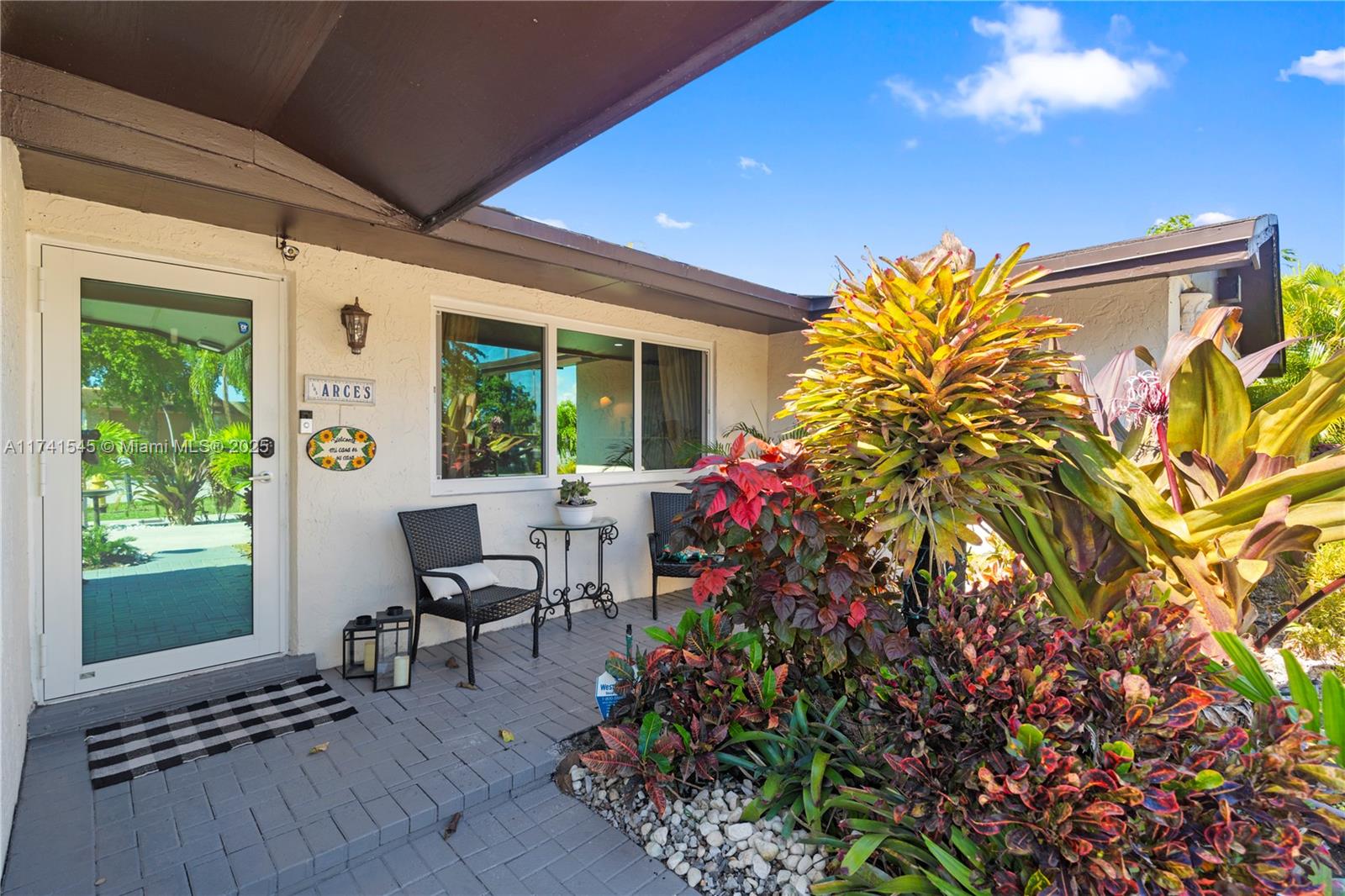 20330 Franjo Road Cutler Bay, FL 33189 - Photo 4 of 76 Gallery Image 4