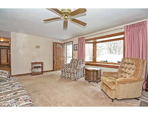 4 Charlesgate Road Chelmsford, MA 01824 - Photo 4 of 32