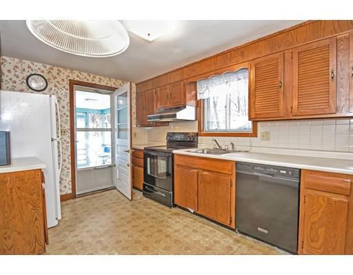 4 Charlesgate Road Chelmsford, MA 01824 - Photo 10 of 32