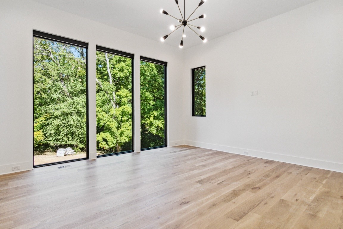 4915 Sewanee Road Nashville, TN 37220 - Photo 8 of 13 Gallery Image 8