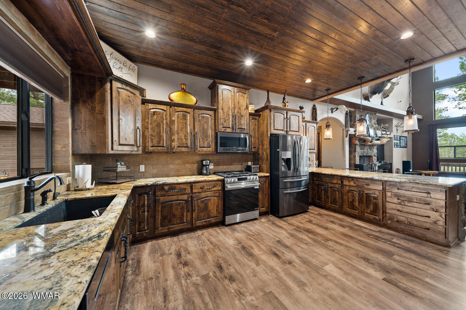 1980 Spring Creek Lane Overgaard, AZ 85933 - Photo 19 of 64 Kitchen
