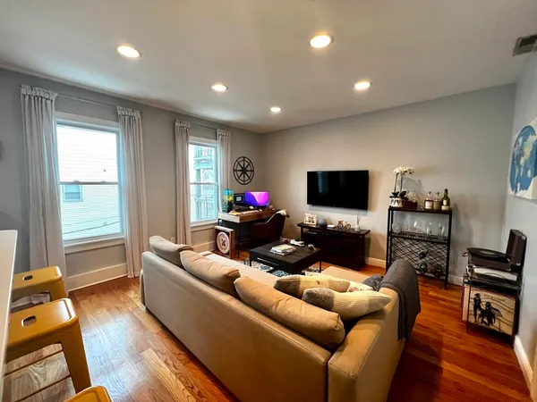 $4,200 | 170 I Street, Unit 2, Boston, MA 02127