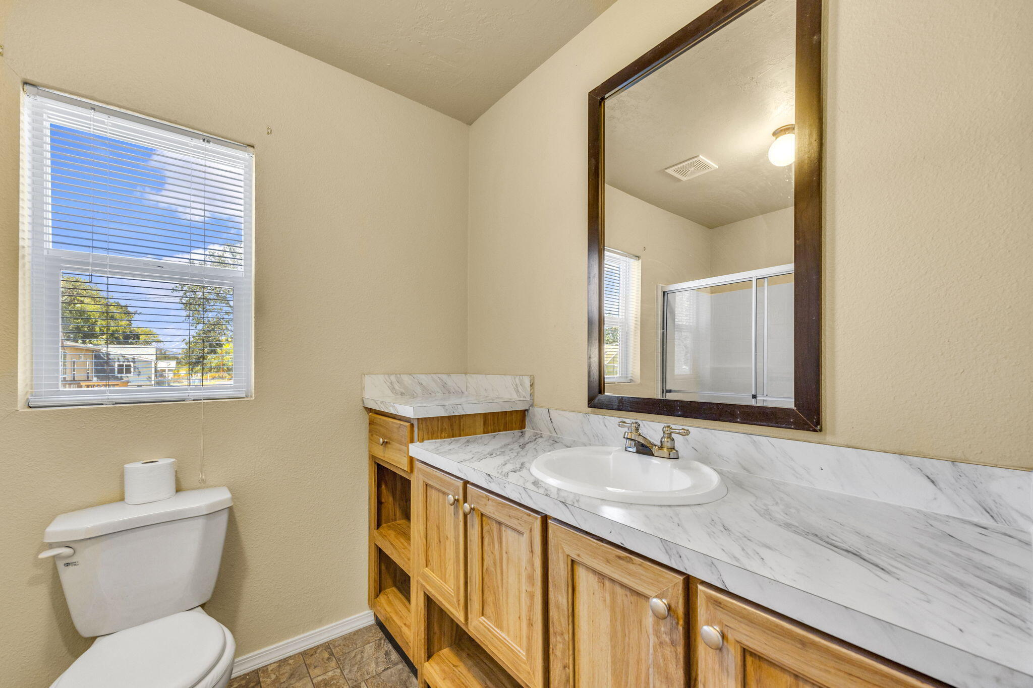 225 Wilson Road Central Point, OR 97502 - Photo 50 of 63 Bathroom 1