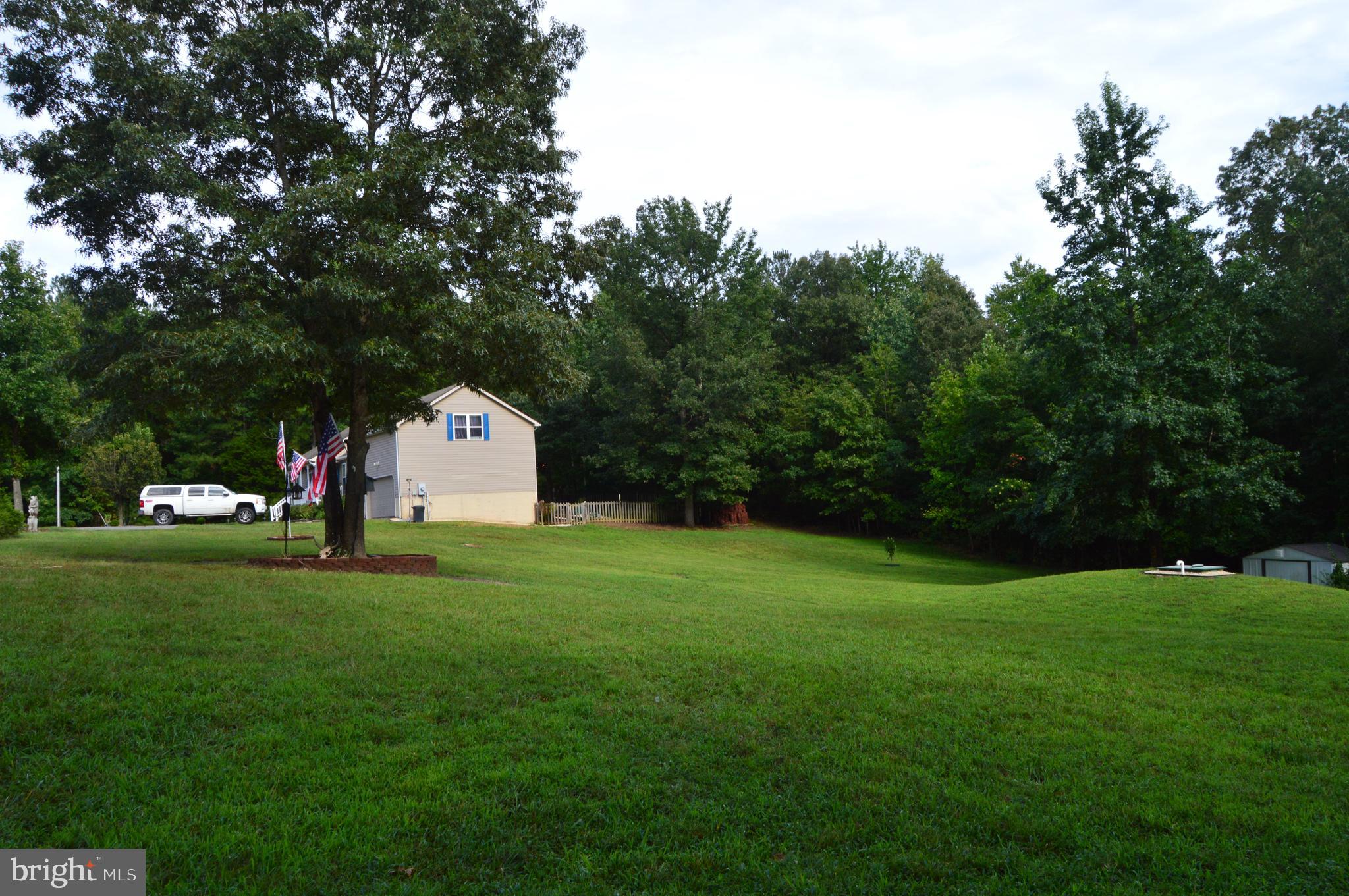 12041 Jesse Lane Ruther Glen, VA 22546 - Photo 35 of 40 Loads of room for entertaining or the kids !