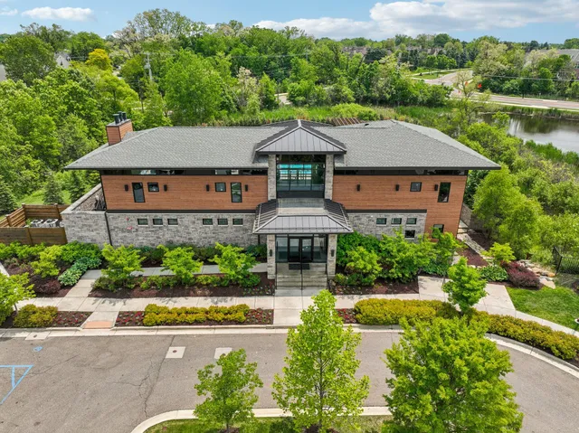 $740,000 | 3056 North Spurway Drive, Ann Arbor, MI 48105