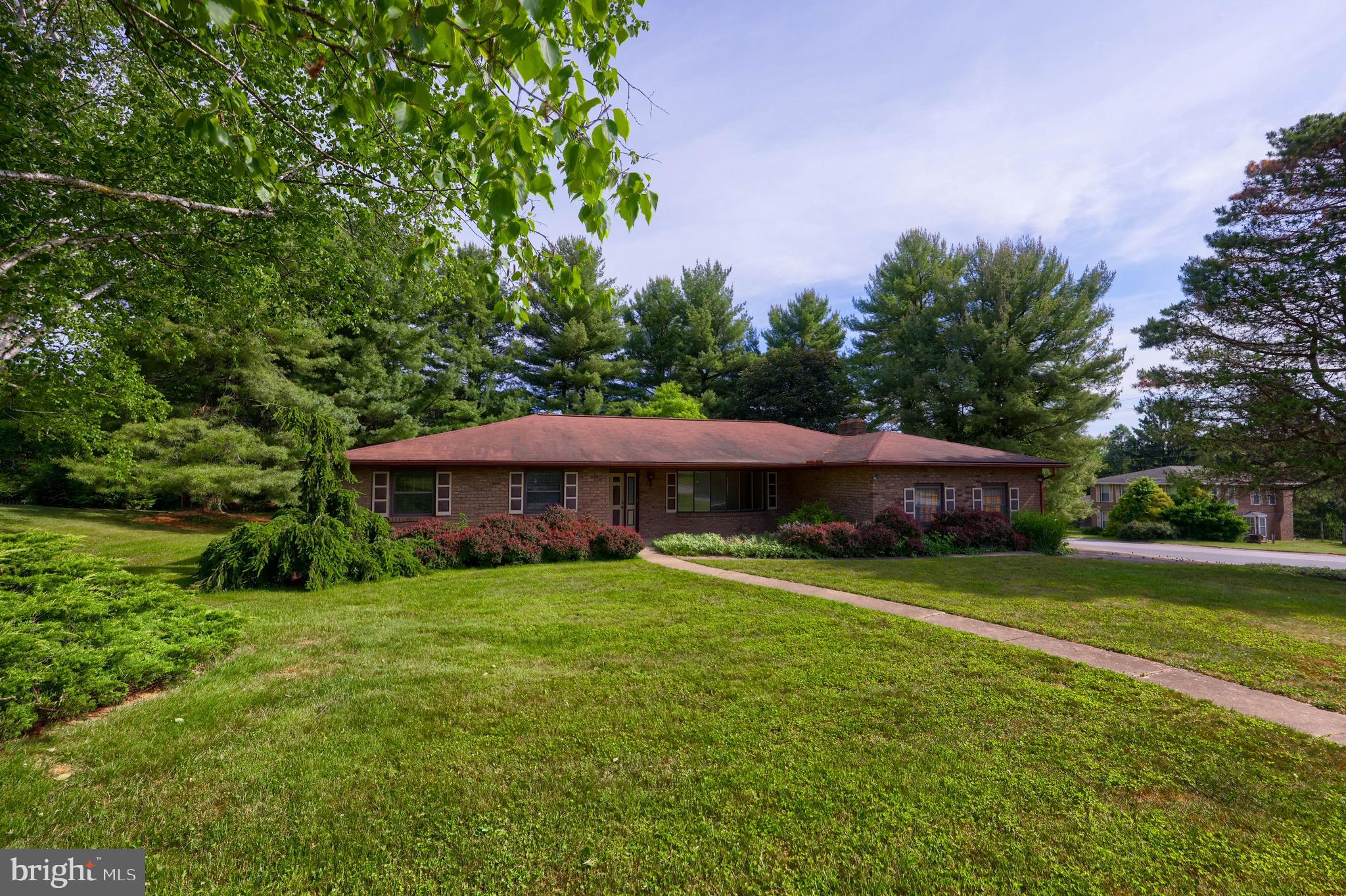 2455 Sutton Road York, PA 17403 - Photo 38 of 39