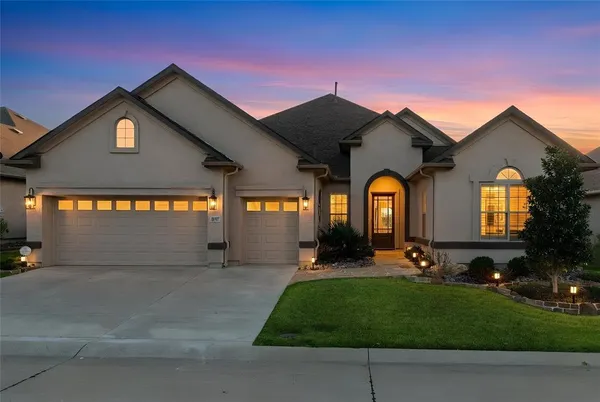 $893,900 | 11517 Parkcrest Drive, Denton, TX 76207