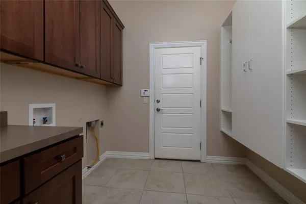 $893,900 | 11517 Parkcrest Drive, Denton, TX 76207