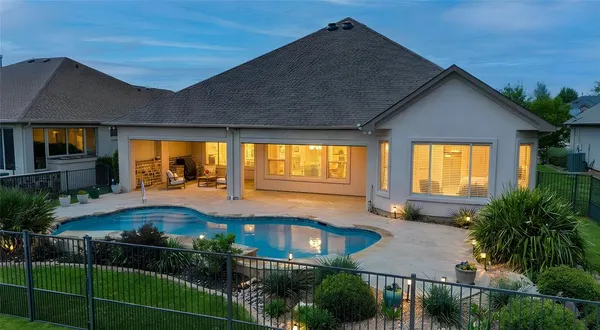 $893,900 | 11517 Parkcrest Drive, Denton, TX 76207