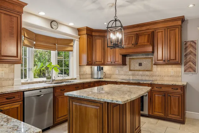 $1,775,000 | 28 Hunters Run, Rye, NH 03870