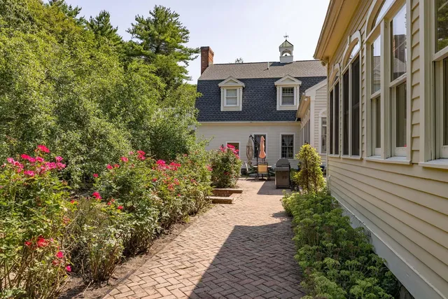 $1,775,000 | 28 Hunters Run, Rye, NH 03870