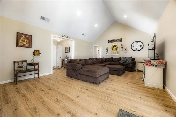 $329,900 | 3225 Thorpe Drive, Mason, TN 38049