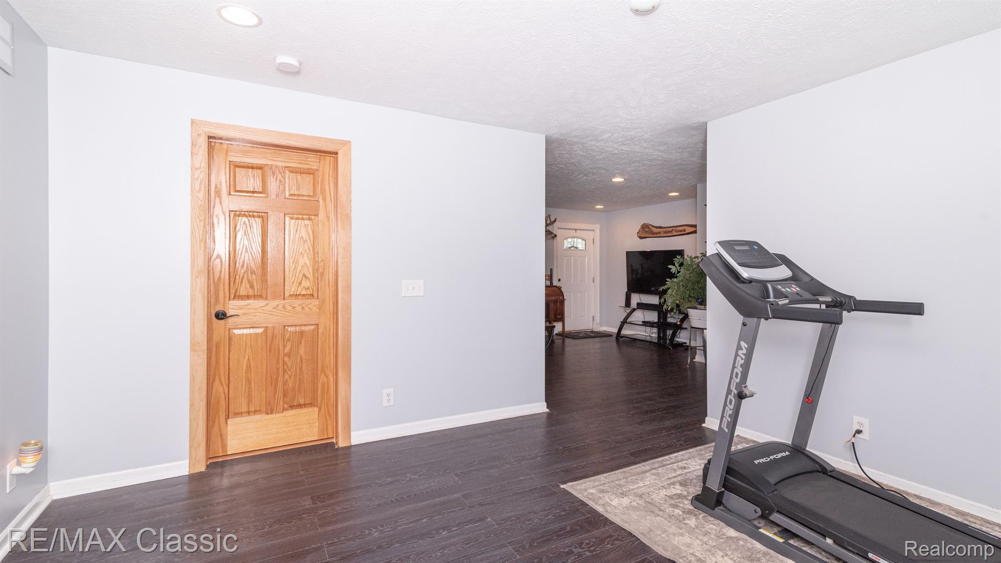 11572 Bunton Road Willis, MI 48191 - Photo 18 of 33 Family Room or Dining Room