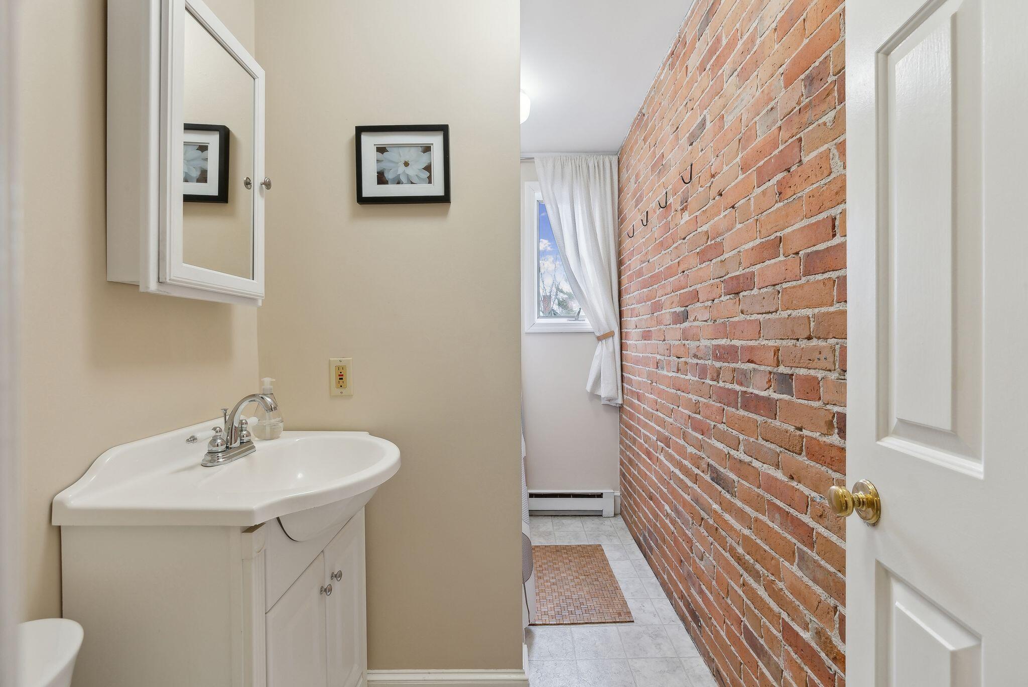 289 Spring Street, Unit 4 Portland, ME 04102 - Photo 22 of 36 33_DSC05638
