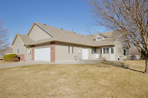 $320,000 | 228 Goldfinch Lane, Clearwater, MN 55320