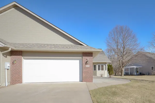 $320,000 | 228 Goldfinch Lane, Clearwater, MN 55320