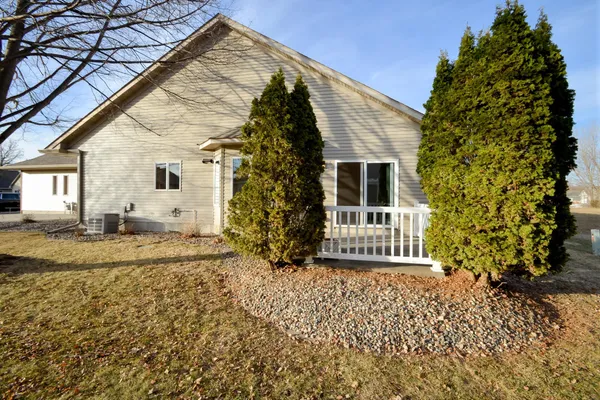 $320,000 | 228 Goldfinch Lane, Clearwater, MN 55320