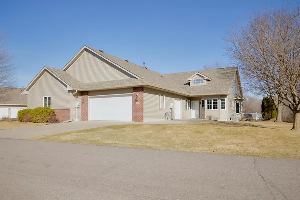 $320,000 | 228 Goldfinch Lane, Clearwater, MN 55320