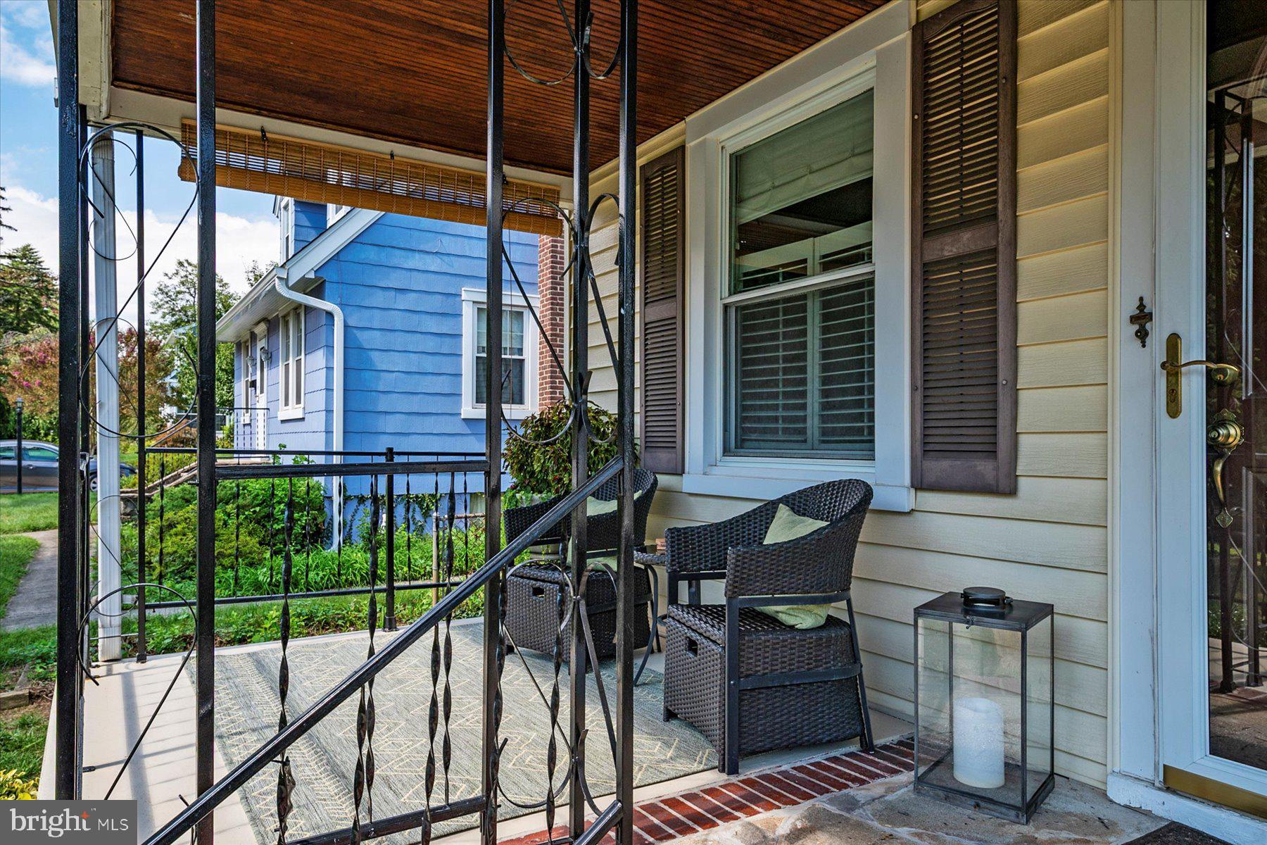 208 Hawthorne Road Linthicum Heights, MD 21090 - Photo 4 of 34 Front Porch