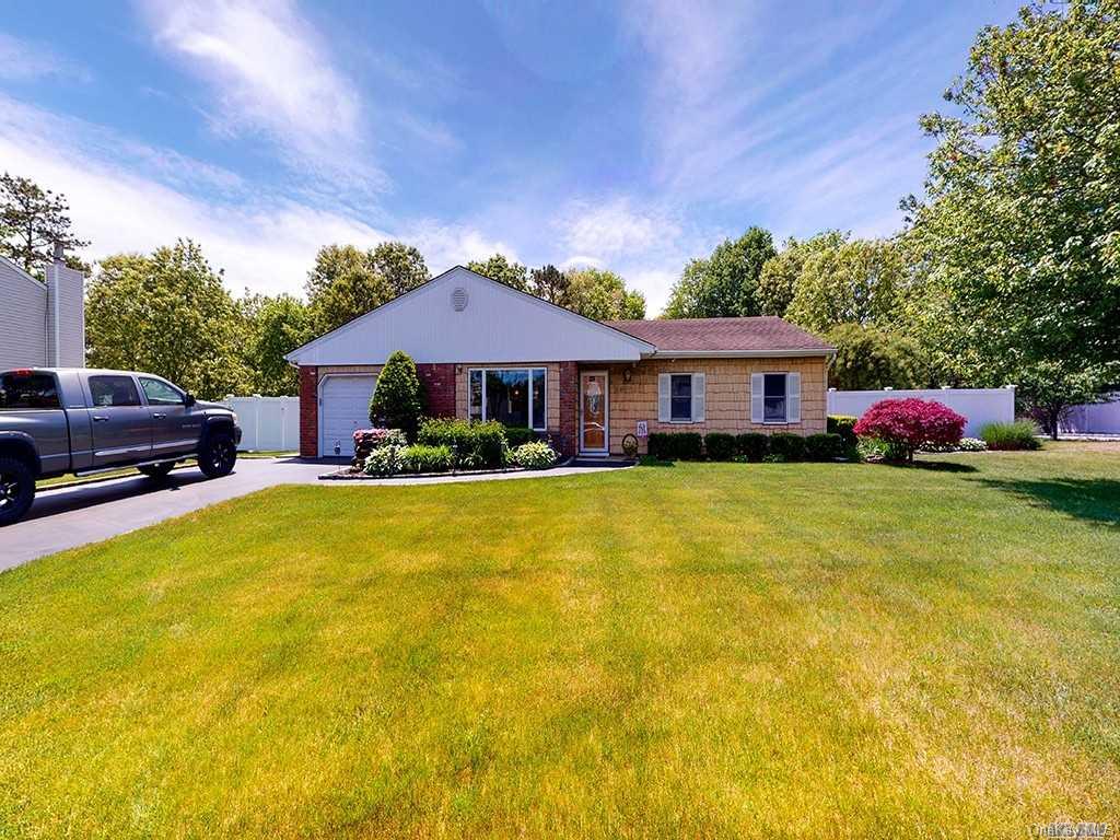 14 Ruth Lane Selden, NY 11784 - Photo 1 of 1 Front Of Home