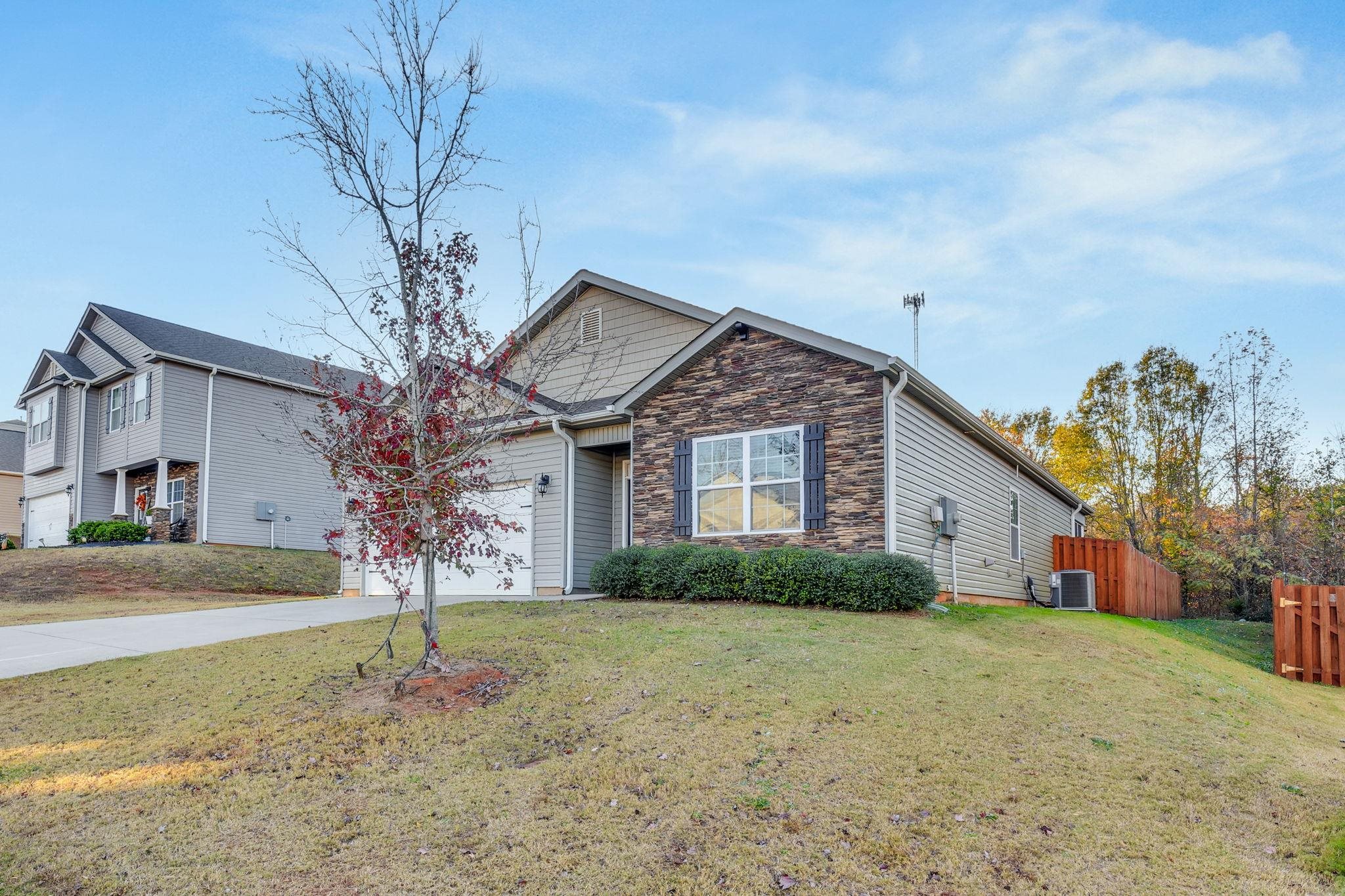 461 All Seasons Drive Boiling Springs, SC 29316 - Photo 4 of 34