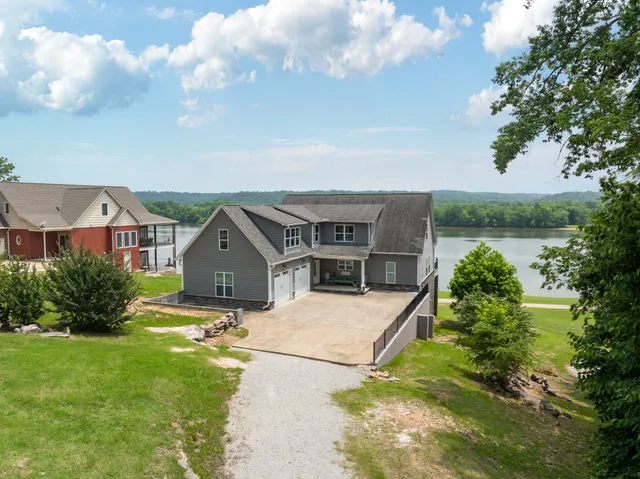 $667,400 | 347 Lakeshore Drive, Sugar Tree, TN 38380