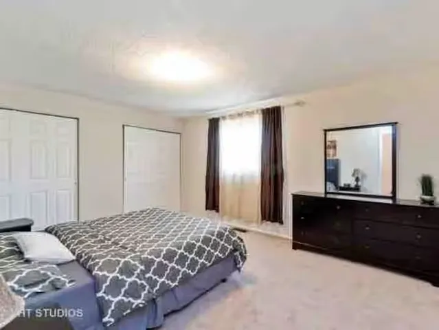 $2,575 | 553 West Park Avenue, Unit A, Libertyville, IL 60048