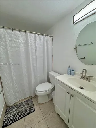 $1,950 | 740 11th Street, Unit 3A, Miami Beach, FL 33139