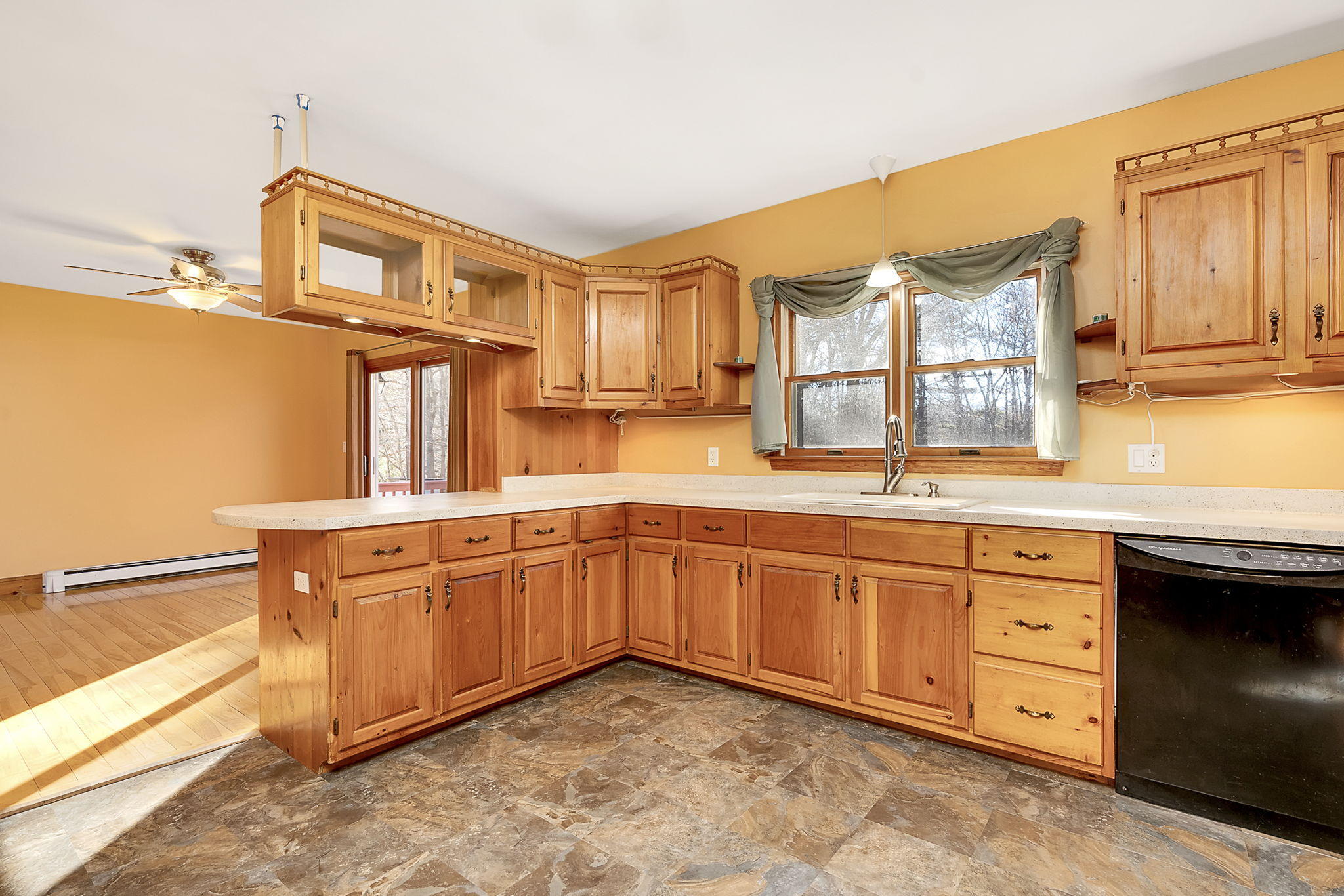 24 Old Mountain Road Cape Neddick, ME 03902 - Photo 6 of 25 18-web-or-mls-24OldMountain-23