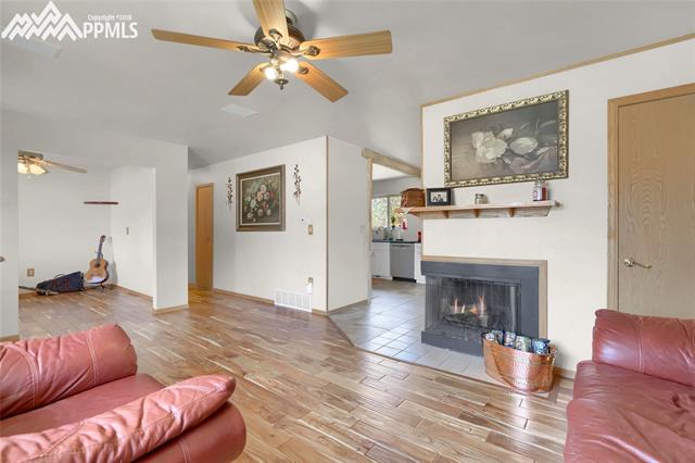 4860 Del Sol Road Colorado Springs, CO 80918 - Photo 7 of 26