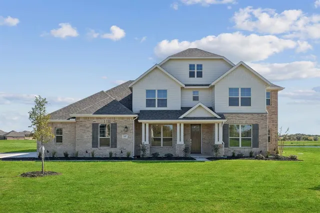 $624,900 | 137 Swan Lake Drive, Waxahachie, TX 75165