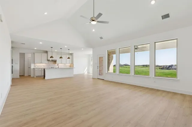 $624,900 | 137 Swan Lake Drive, Waxahachie, TX 75165