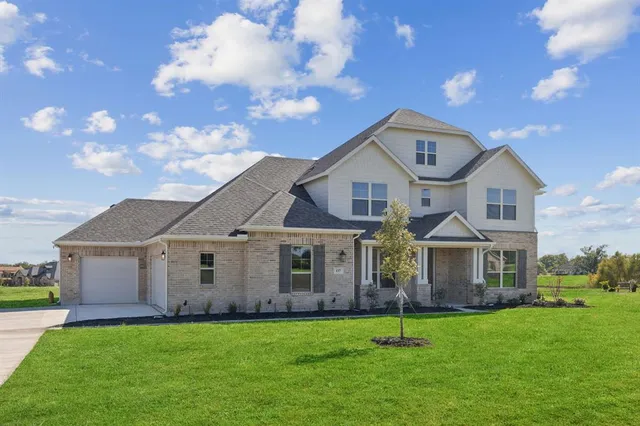 $624,900 | 137 Swan Lake Drive, Waxahachie, TX 75165