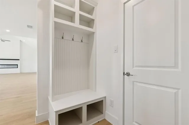 $624,900 | 137 Swan Lake Drive, Waxahachie, TX 75165