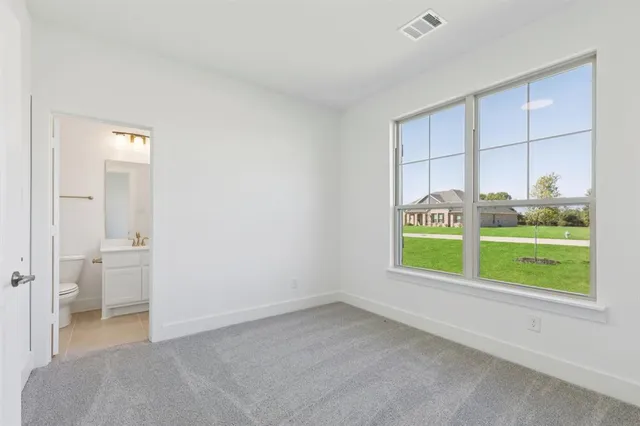 $624,900 | 137 Swan Lake Drive, Waxahachie, TX 75165