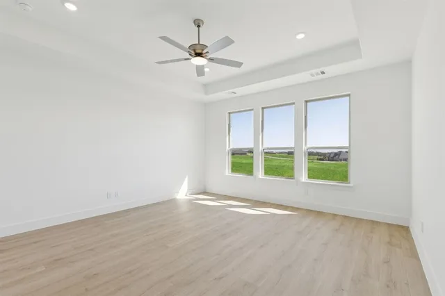 $624,900 | 137 Swan Lake Drive, Waxahachie, TX 75165