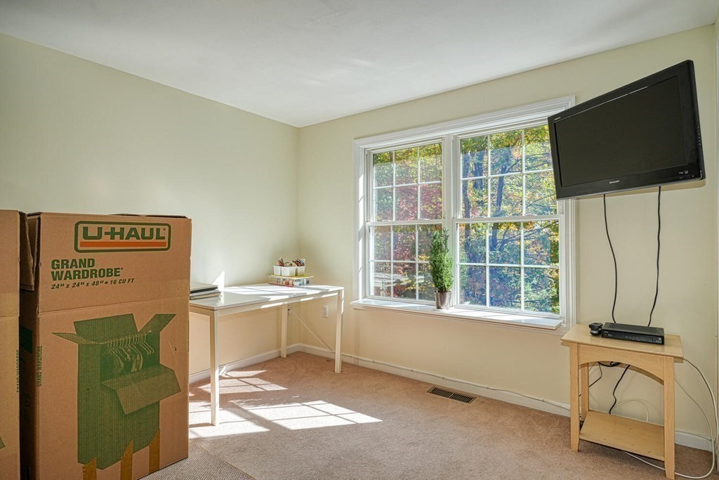 494 West Townsend Road Lunenburg, MA 01462 - Photo 26 of 35 Gallery Image 26