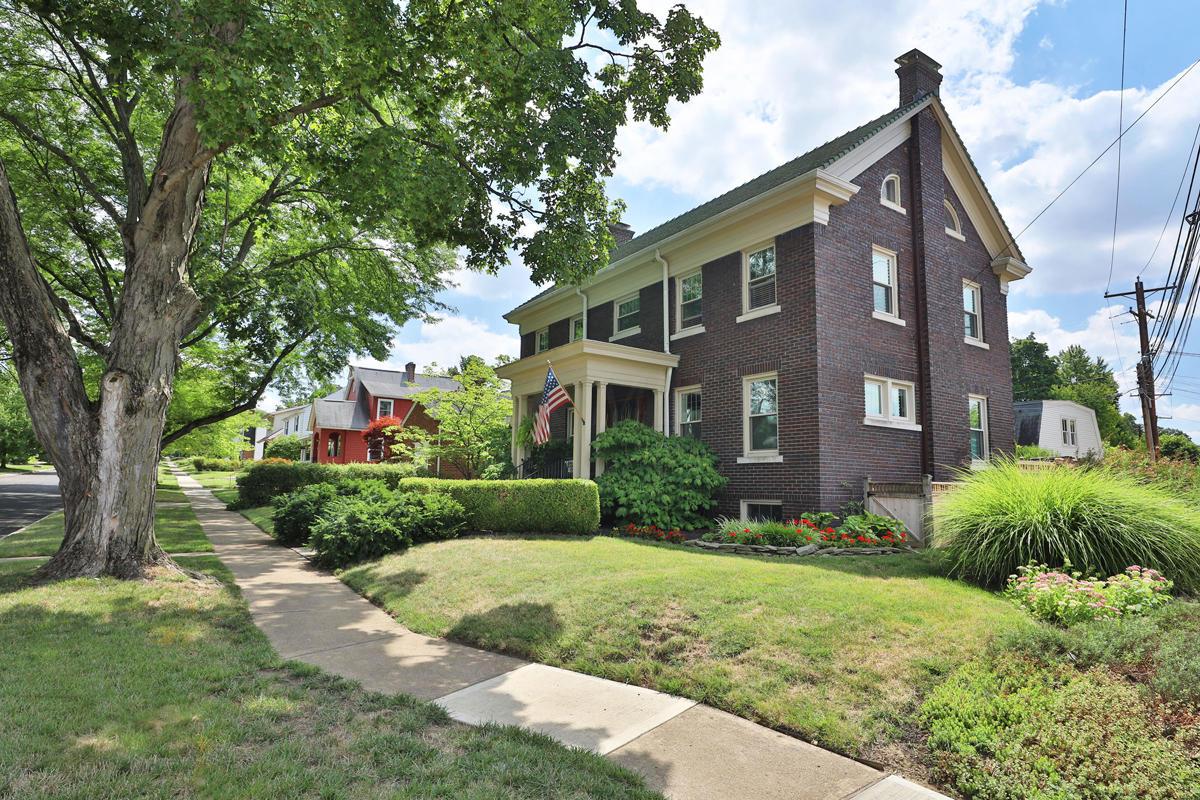 23 Arden Road Columbus, OH 43214 - Photo 3 of 44 Gallery Image 3