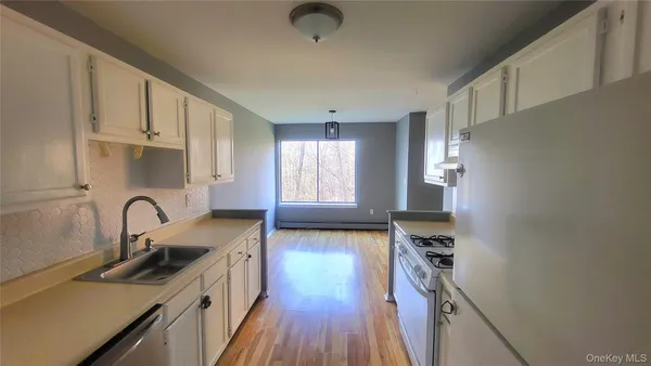 $210,000 | 3 Hook Road, Unit 72D, Poughkeepsie, NY 12601