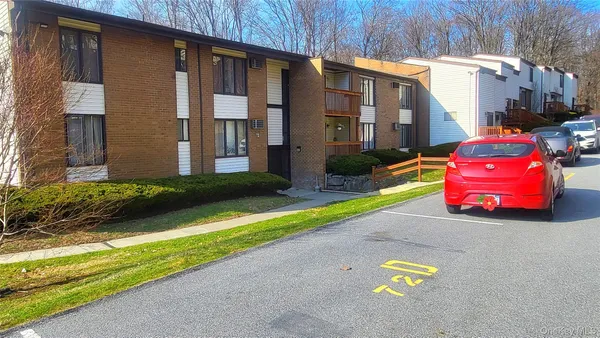$210,000 | 3 Hook Road, Unit 72D, Poughkeepsie, NY 12601
