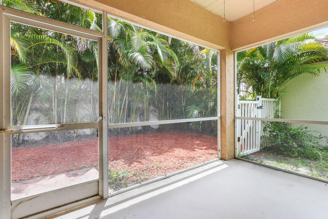 2086 Bonisle Circle Riviera Beach, FL 33418 - Photo 14 of 19 2086 Bonisle Cir Riviera Beach-print-022