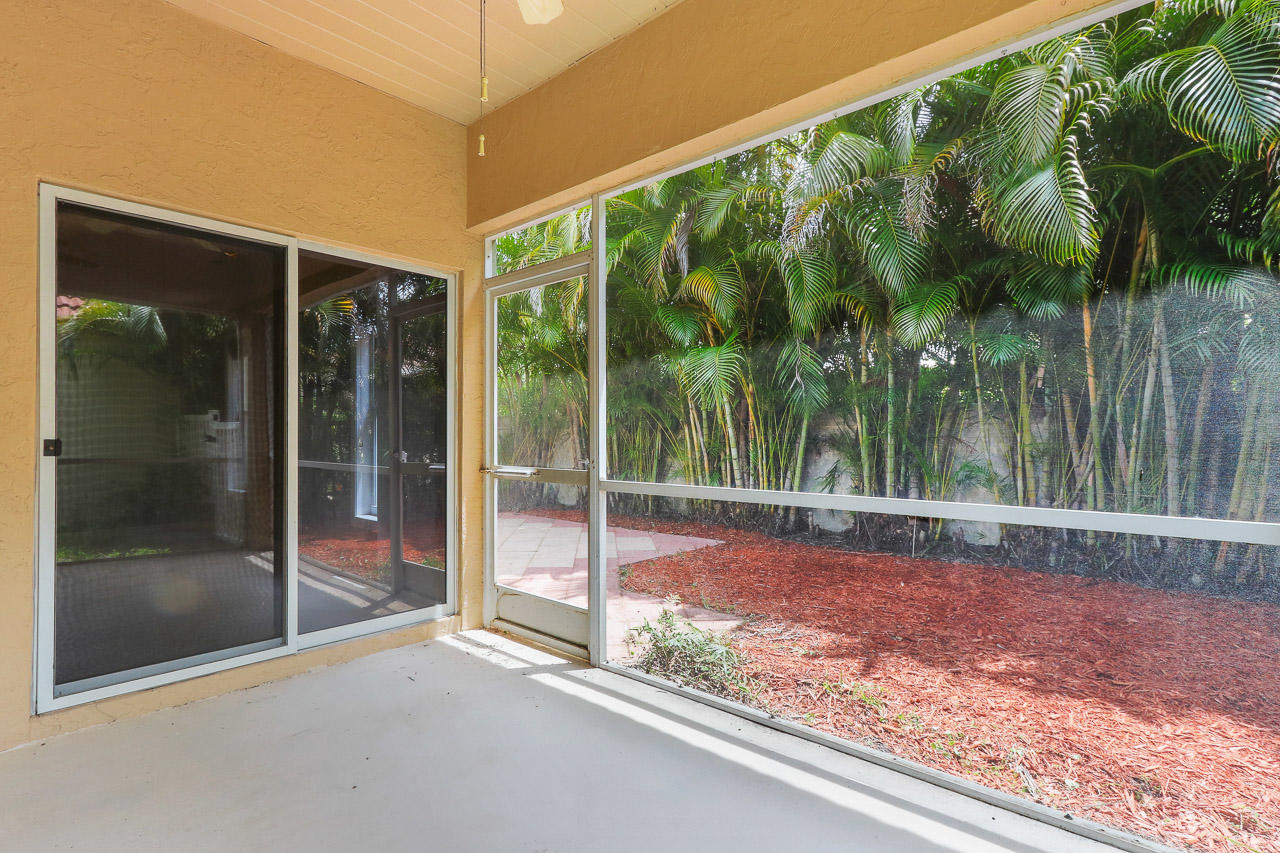 2086 Bonisle Circle Riviera Beach, FL 33418 - Photo 15 of 19 2086 Bonisle Cir Riviera Beach-print-023