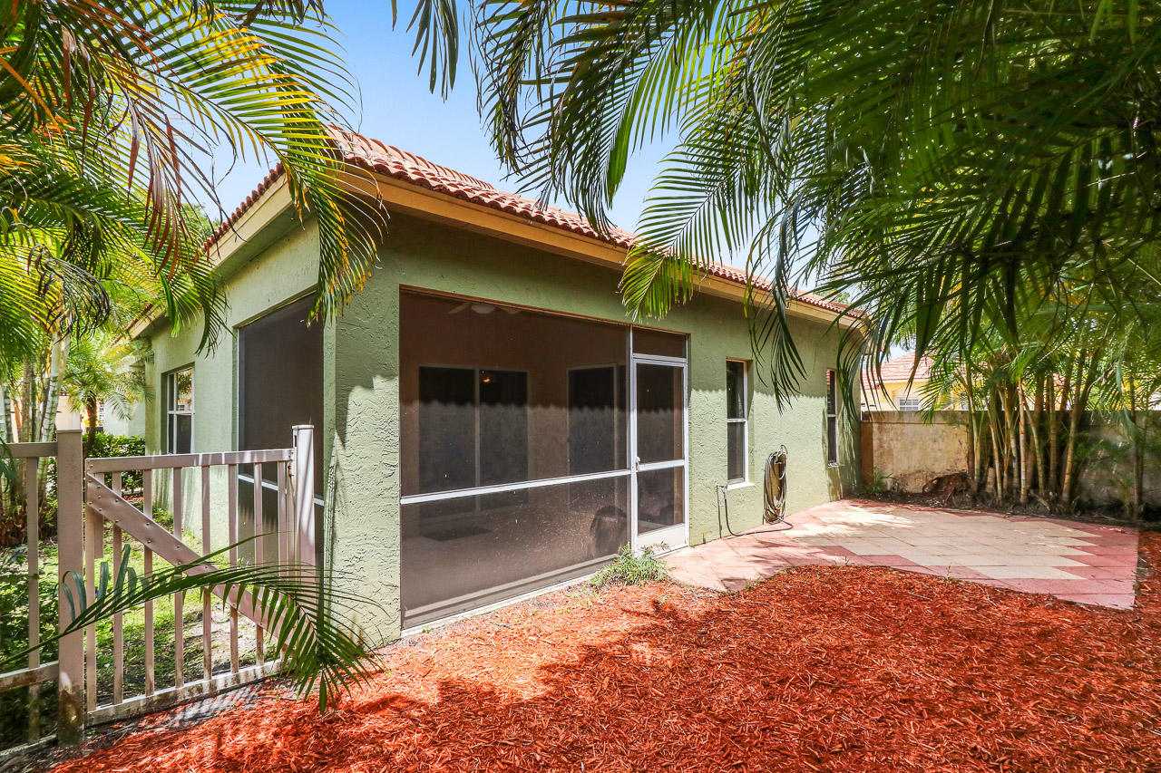 2086 Bonisle Circle Riviera Beach, FL 33418 - Photo 19 of 19 2086 Bonisle Cir Riviera Beach-print-027