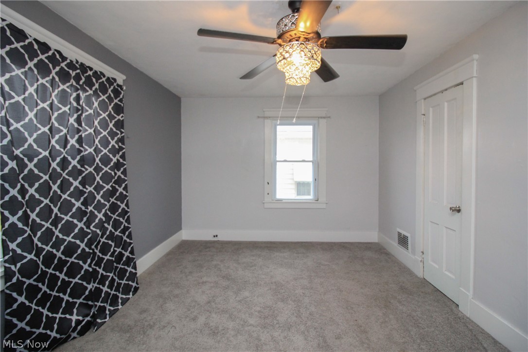 212 Center Street Struthers, OH 44471 - Photo 7 of 17 Gallery Image 7