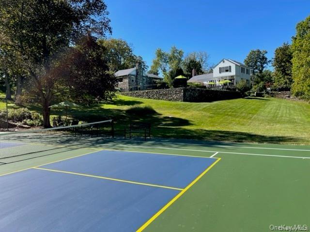 651 Lakes Road Monroe, NY 10950 - Photo 2 of 7 View of tennis court