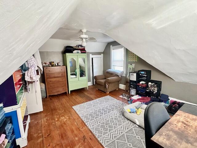 3061 North Pierce Street Milwaukee, WI 53212 - Photo 26 of 29 PIERC REAR-UPPER BDRM4
